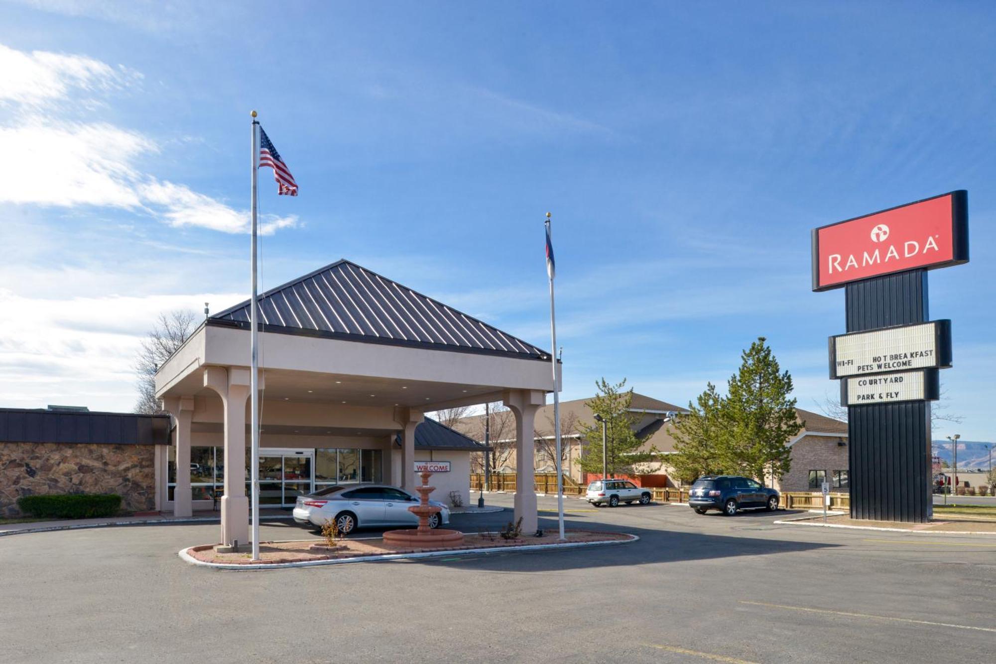 Hotel Ramada By Wyndham Grand Junction Exteriér fotografie