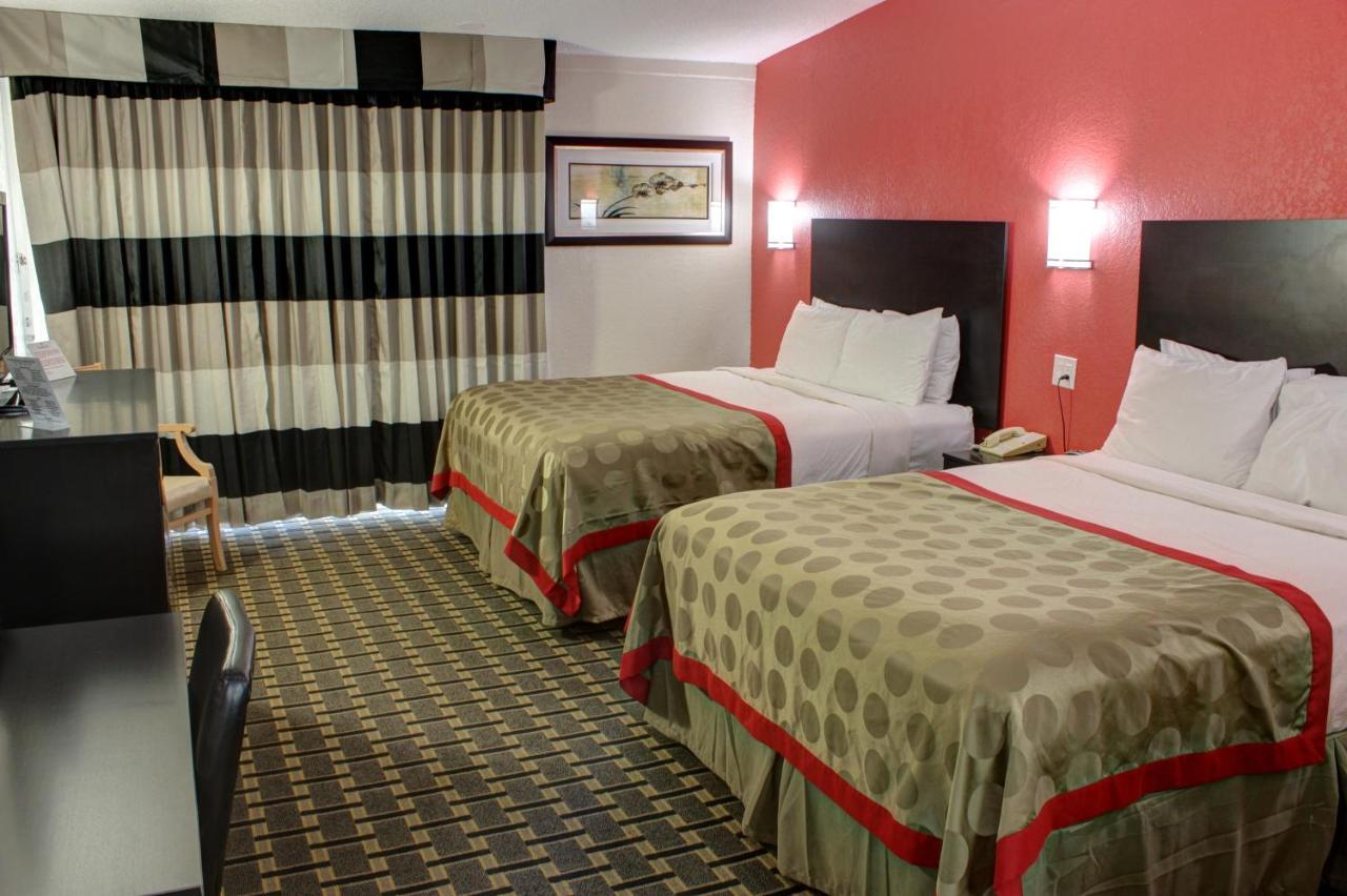 Hotel Ramada By Wyndham Grand Junction Exteriér fotografie